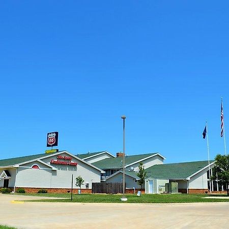 Fossil Creek Hotel & Suites Russell Luaran gambar