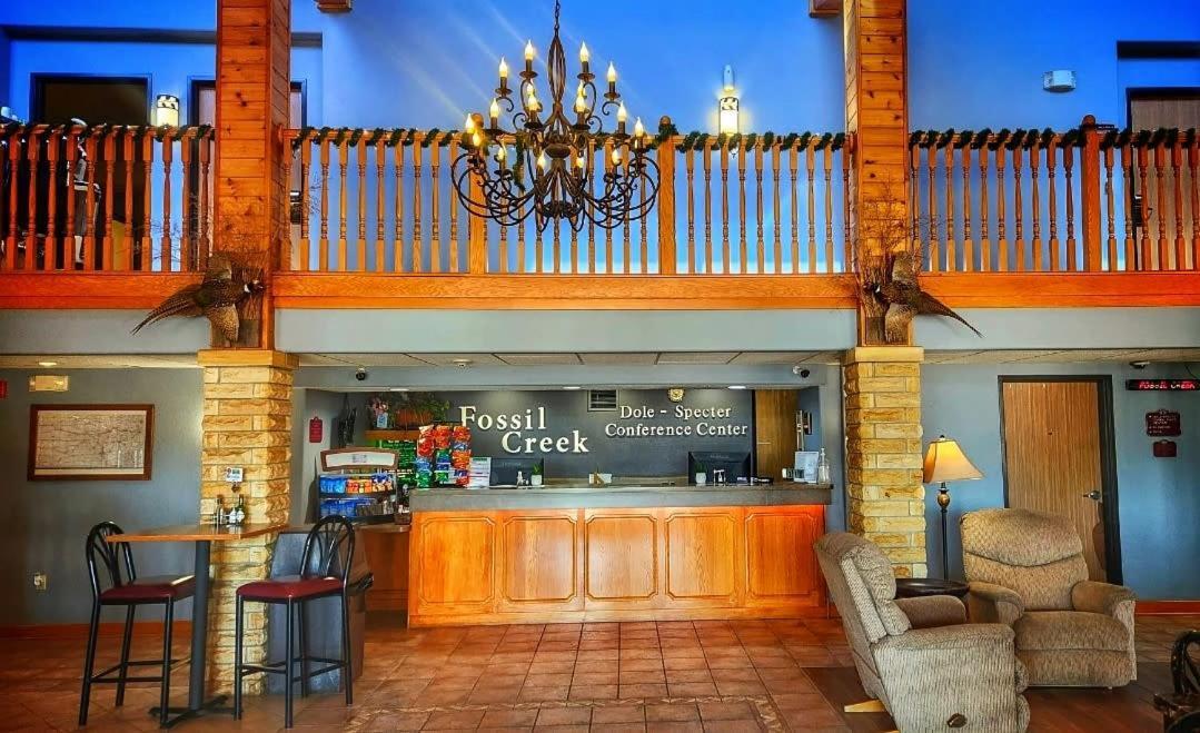 Fossil Creek Hotel & Suites Russell Luaran gambar