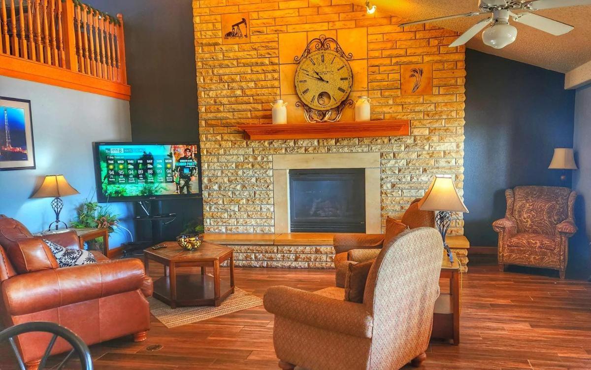 Fossil Creek Hotel & Suites Russell Luaran gambar
