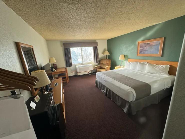 Fossil Creek Hotel & Suites Russell Luaran gambar