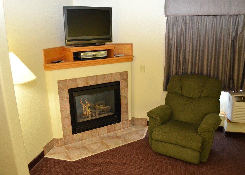 Fossil Creek Hotel & Suites Russell Luaran gambar