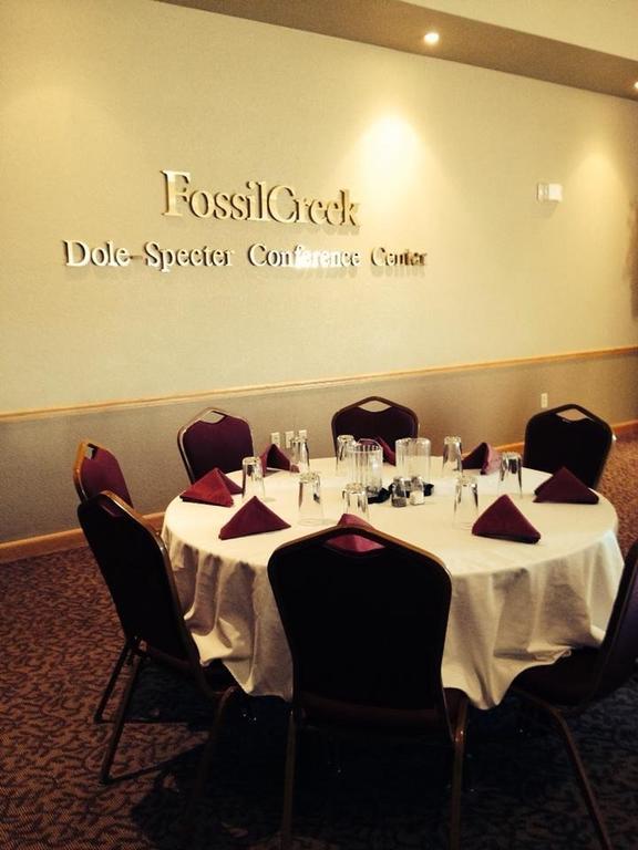 Fossil Creek Hotel & Suites Russell Luaran gambar