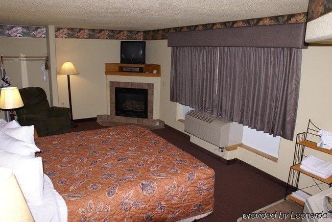 Fossil Creek Hotel & Suites Russell Bilik gambar